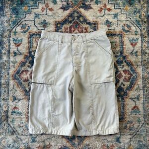 Vintage R2 Long Shorts Size 33